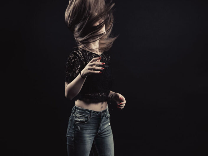 PHOTO SHOOTING STUDIO PERSONNES